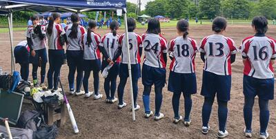 試合前の整列の様子 試合前の整列の様子